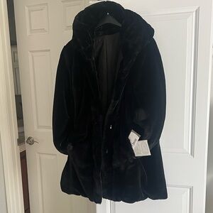 NWT Elegant Dennis Basso Black Faux Fur Coat